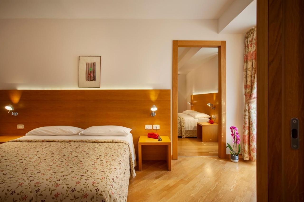 Hotel Romanda ليفيكو ترمي المظهر الخارجي الصورة